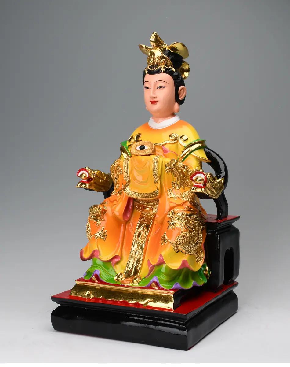 农历三月初七是谁的诞辰？是八仙之一的何仙姑诞辰日。
农历三月初七为何仙姑诞。何仙