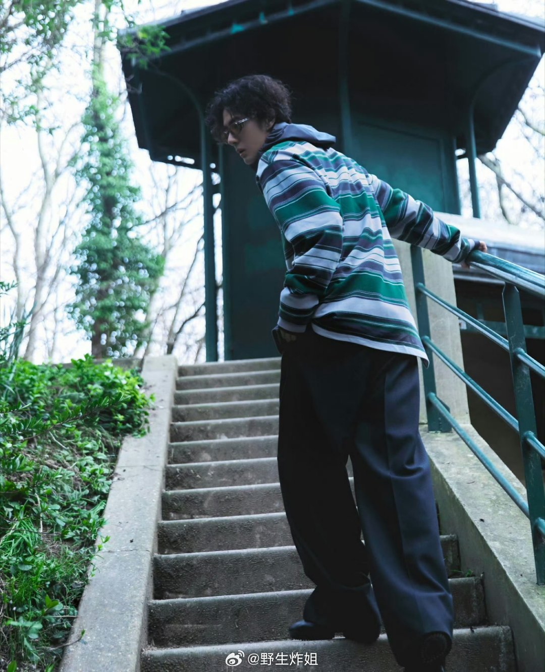 王一博巴黎时装周第二场上身的是未发布秀款 好顶的时尚力 