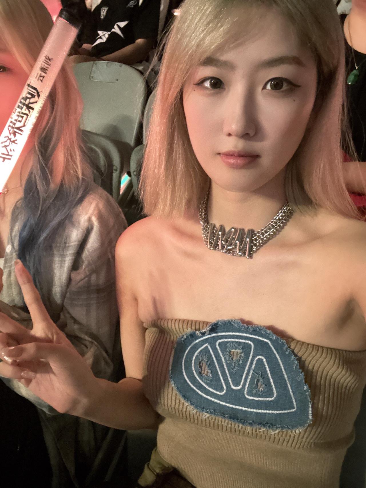 很多人上头新鲜感的喜欢 却很少有人执着于你 永远要为别人起初的浪漫与荷尔蒙的冲动