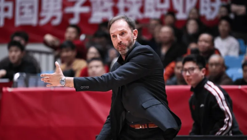 法莱卡斯：我们需要李悦洲，除了吴前&他是我们的第二个控卫