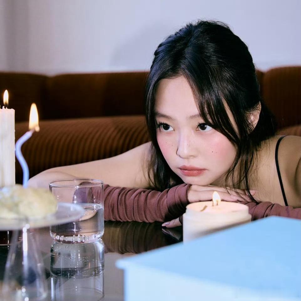 Jennie顺拐舞期待女神音乐节啊 