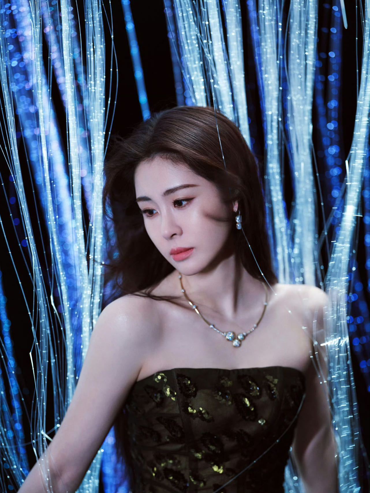 张碧晨最佳女歌手张碧晨又唱逐玉主题曲 第33届东方风云榜张碧晨拿下最佳女歌手，确