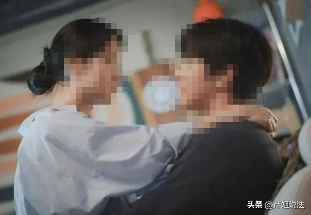 云南，一女子已婚，又找了个婚外的男人恋爱，二人还发生了不正当的女男关系。后来女子