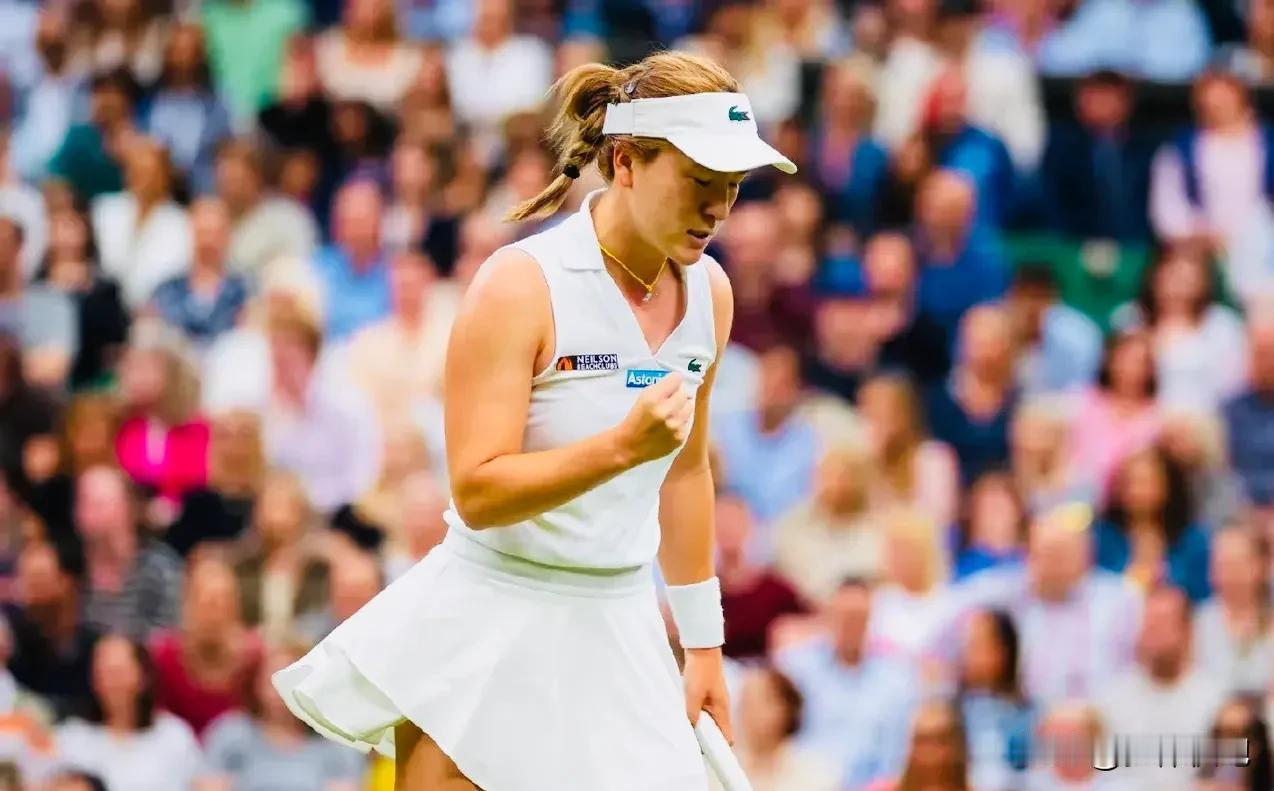 温网女单第一场1/4决赛，🇳🇿孙璐璐在第一盘7-5拿下的情况下以4-6、1-