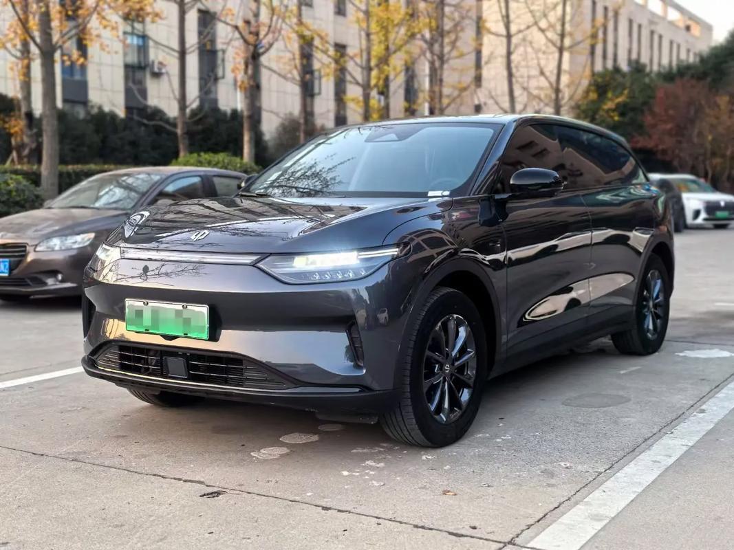 零跑 C11｜高性价比纯电 SUV，二手年款避开早期续航 / 智驾坑
零跑 C1
