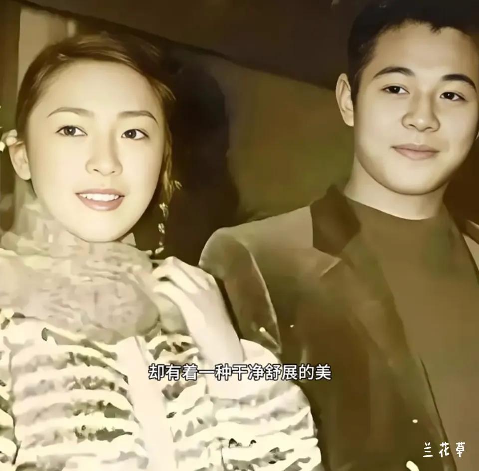 李连杰和黄秋燕的原生图。
那时候他们都还年轻，那时候他们都很纯真，那时候他们的面