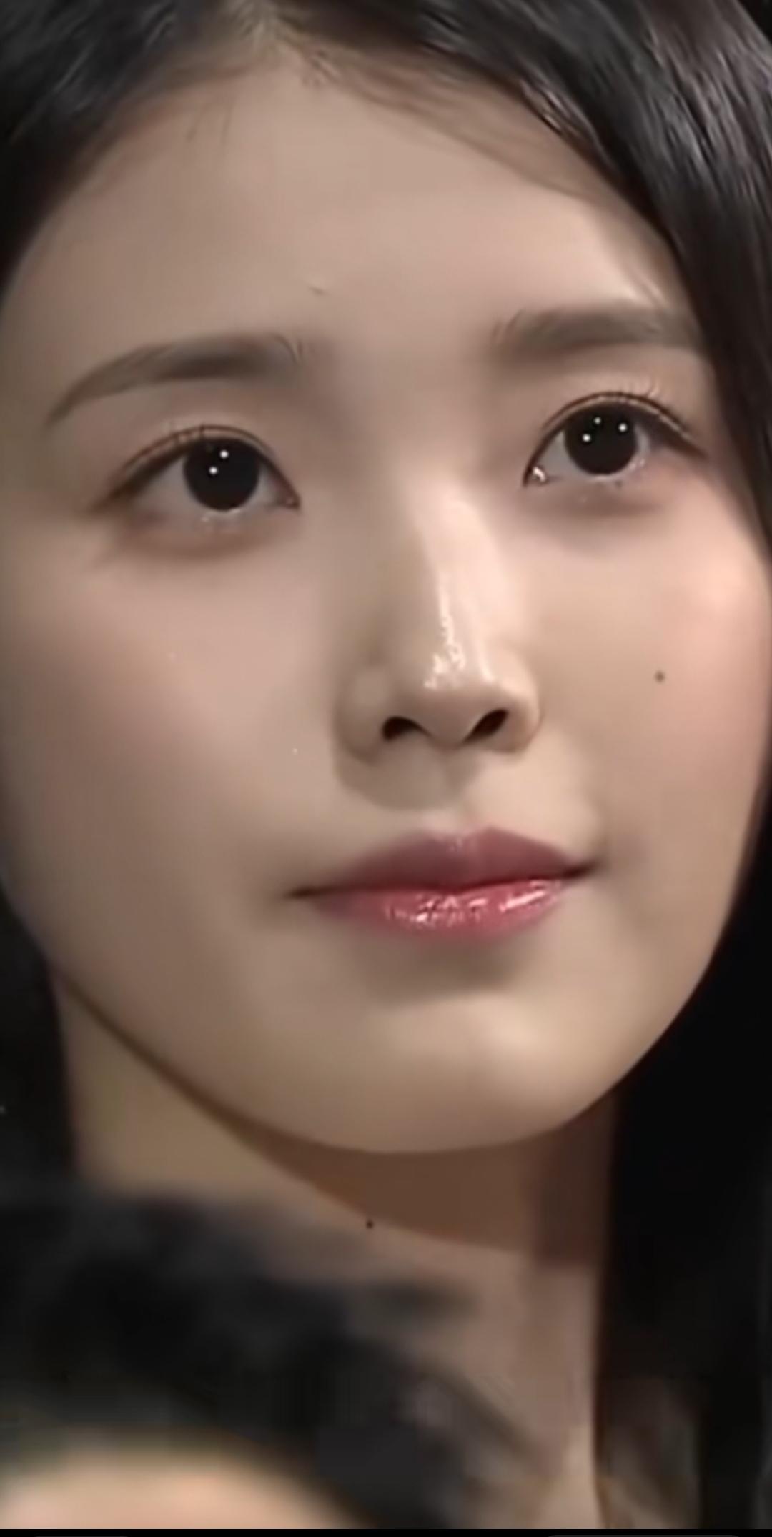 月色如水，美人如画。