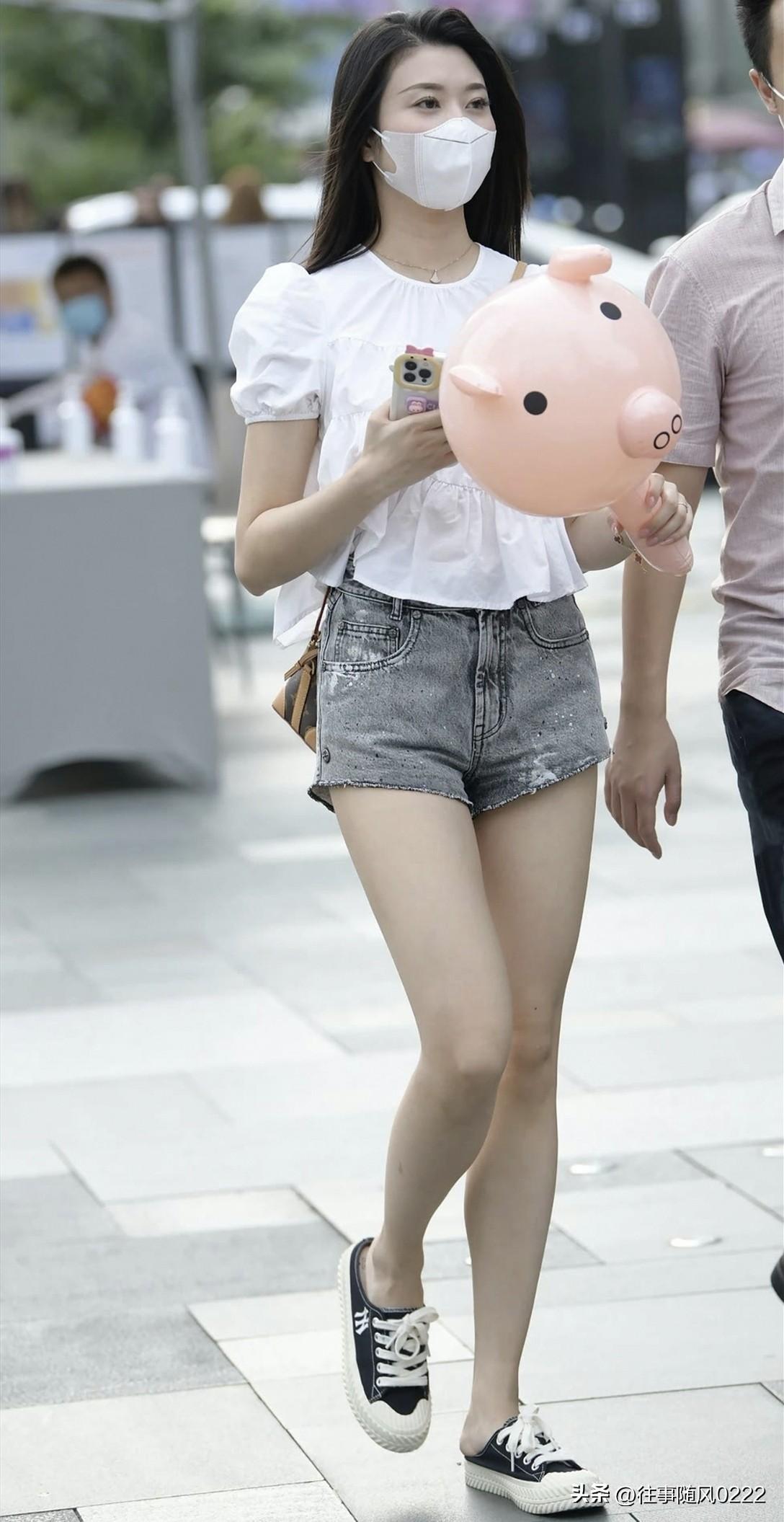 元气满满的一天，从可爱的猪猪气球开始