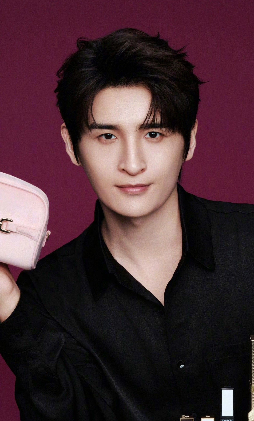 #张远矜贵公子具象化# 哦莫😮怎么悄悄变成小说男主了！今天远哥的黑衬衫新造型简