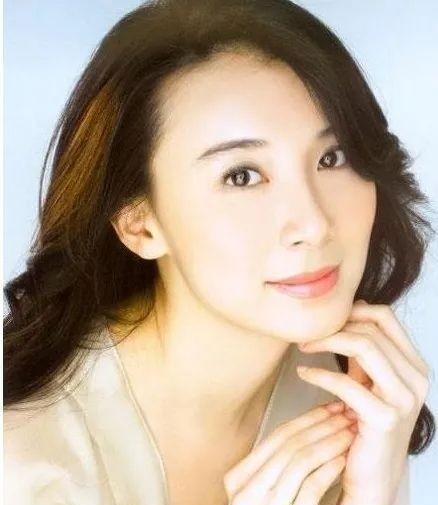 1998 年，有个富商看上了台湾第一美女萧蔷，跟她开出价格 “给你 50 万，陪