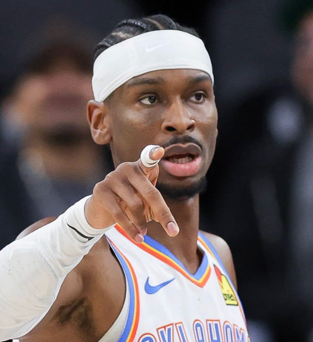 亚历山大今日数据，17罚得到25分，投篮18中5，三分4中0太阳vs雷霆