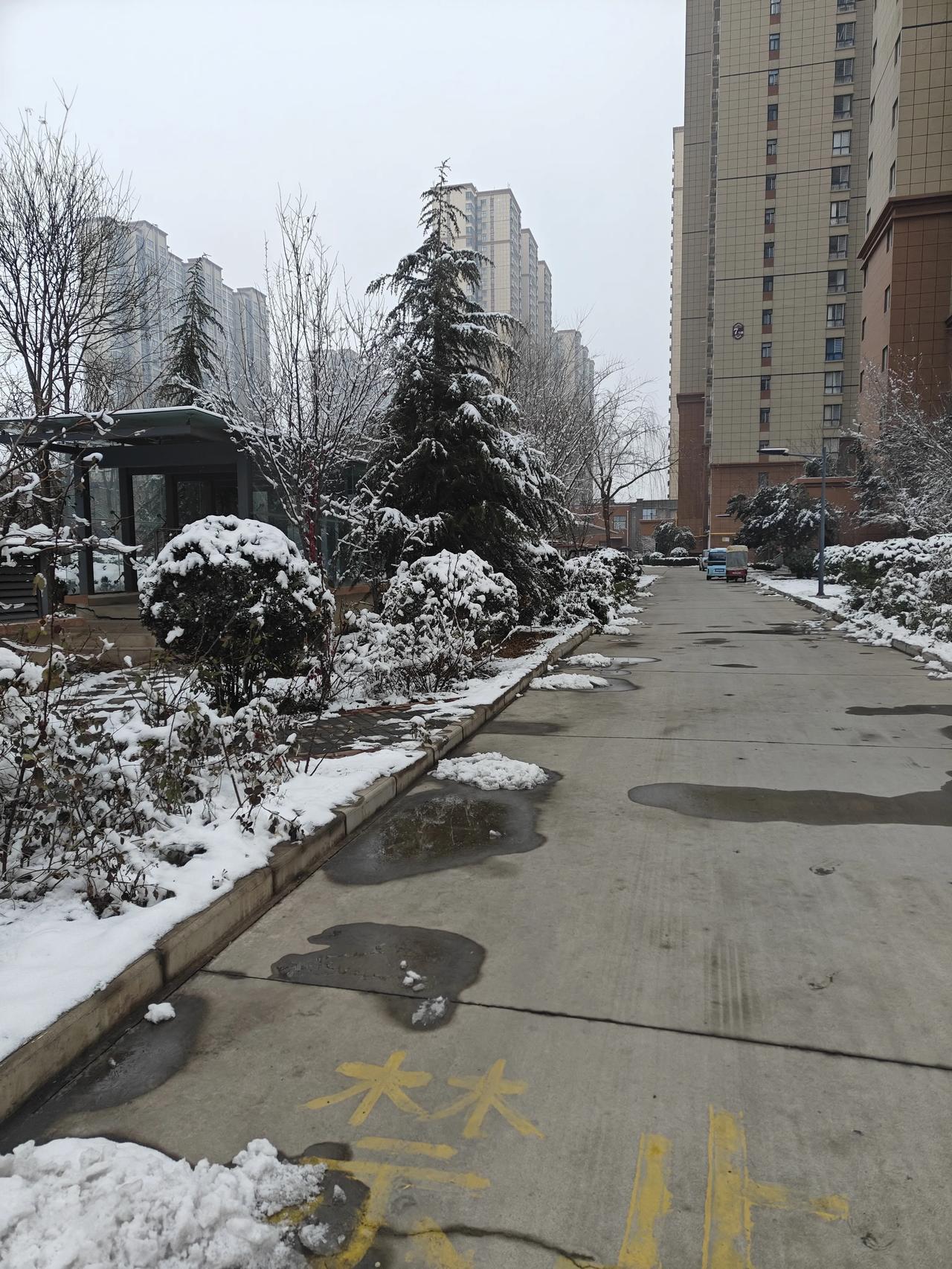 和人交往，我首选人品。
 
金山银山，换不来患难时的伸手相援；豪车豪宅，抵不过落