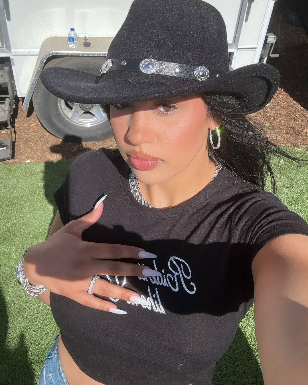 嘴嫂：姊妹们姊妹们 集合了#金州勇士[超话]##安德鲁维金斯[超话]# ​​​