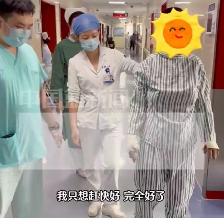 在 12 日这天，许先生针对网友的质疑发布了一则回应内容。他提到：“许多人都在议