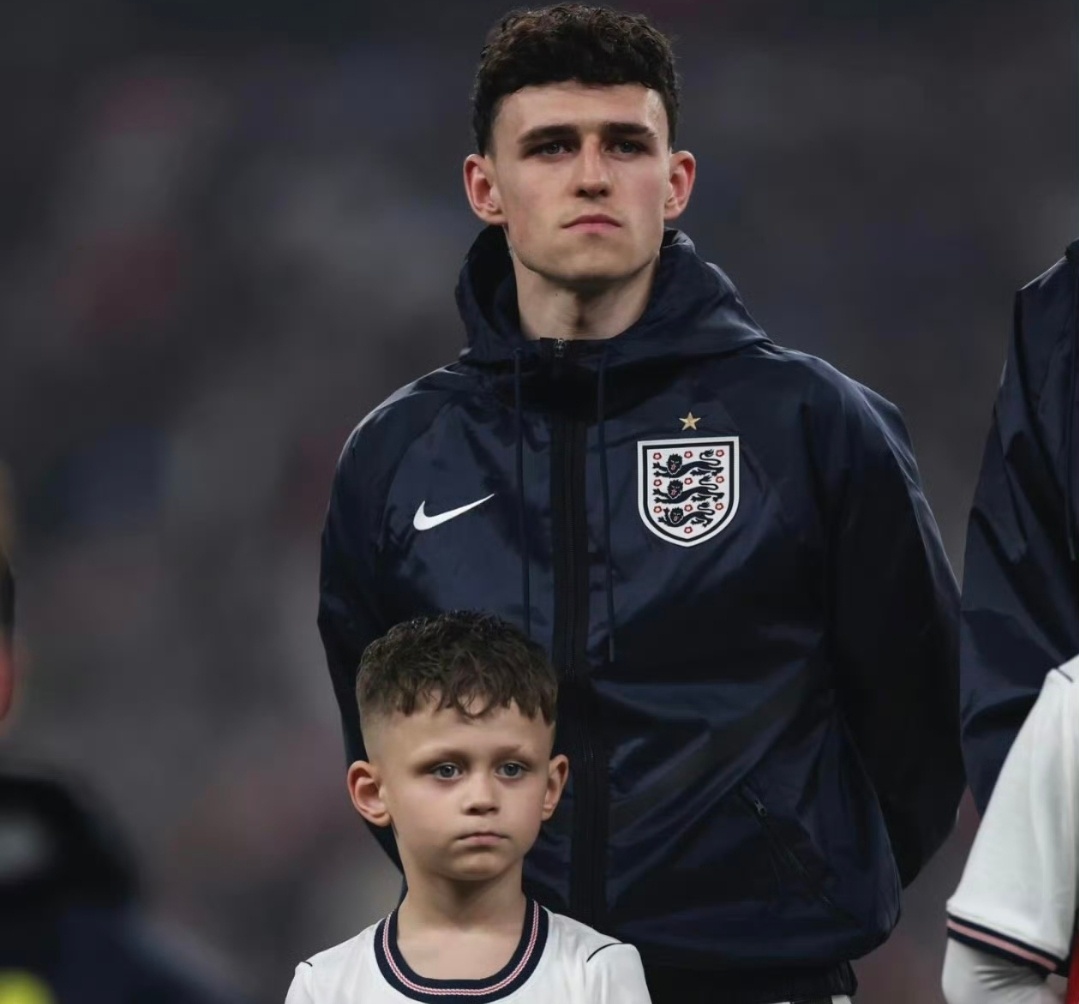 曼城太子福登真的被高估？22场国家队进球荒，世界杯恐落选。球迷直言英格兰球员身价