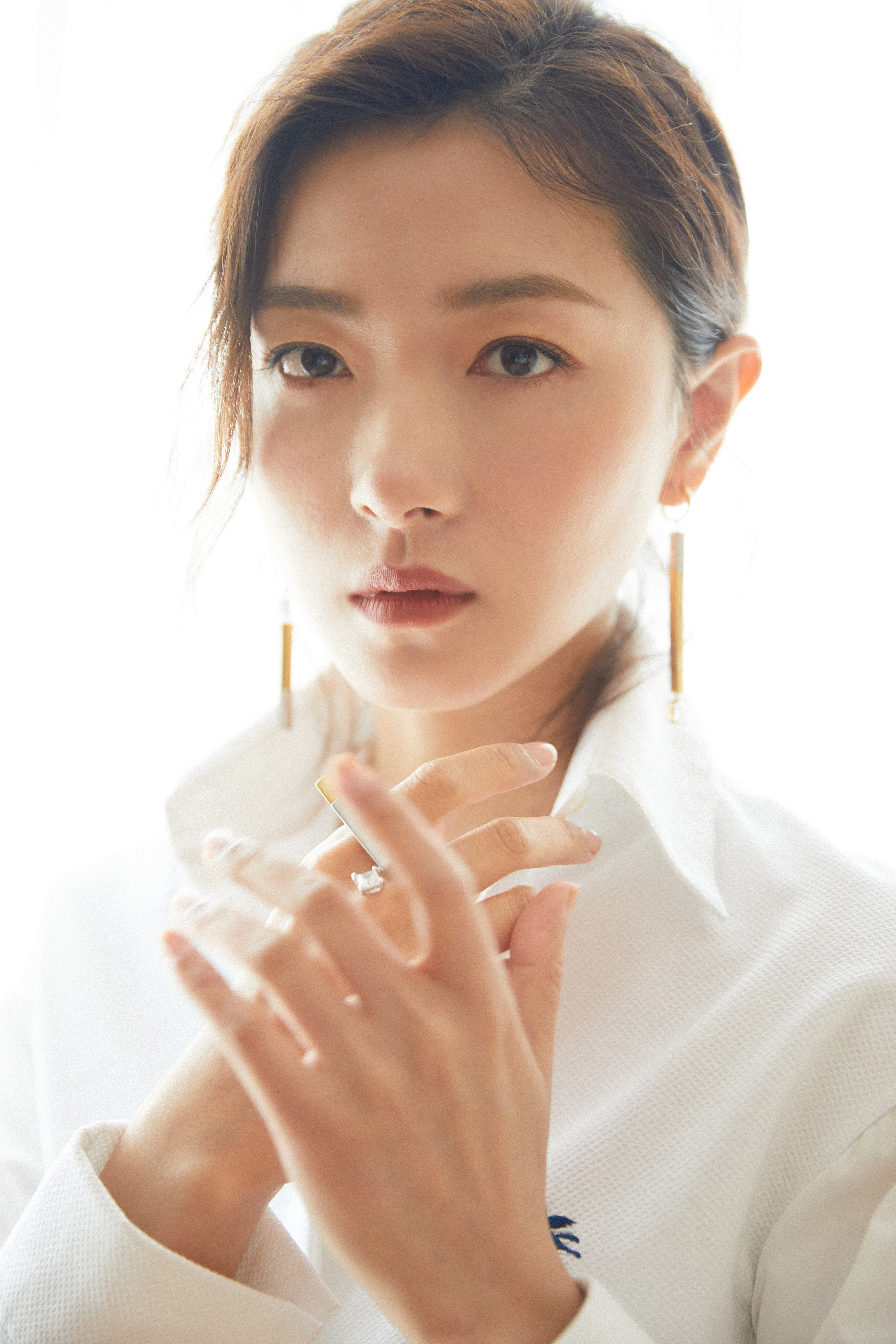 万茜 白色衬衫 ​​​