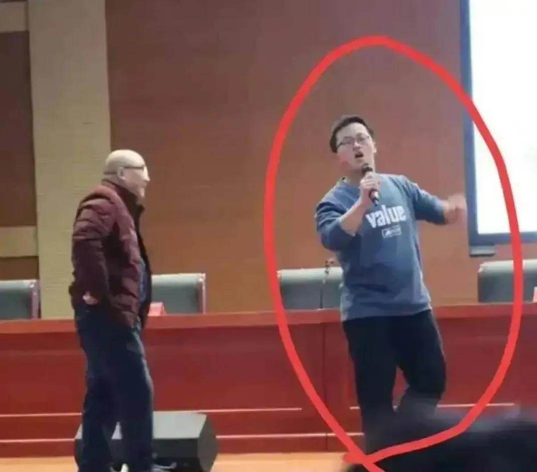 387分。还记得合肥庐江中学那个大骂副教授陈宏友的蒋振飞同学吗？当初一句“为中华