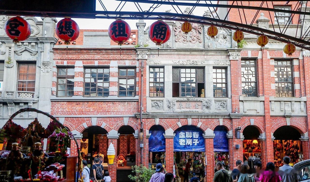 昆山最强县和台湾新北市大比拼，这两个地方一个是大陆最强县级市（昆山），一个是台湾