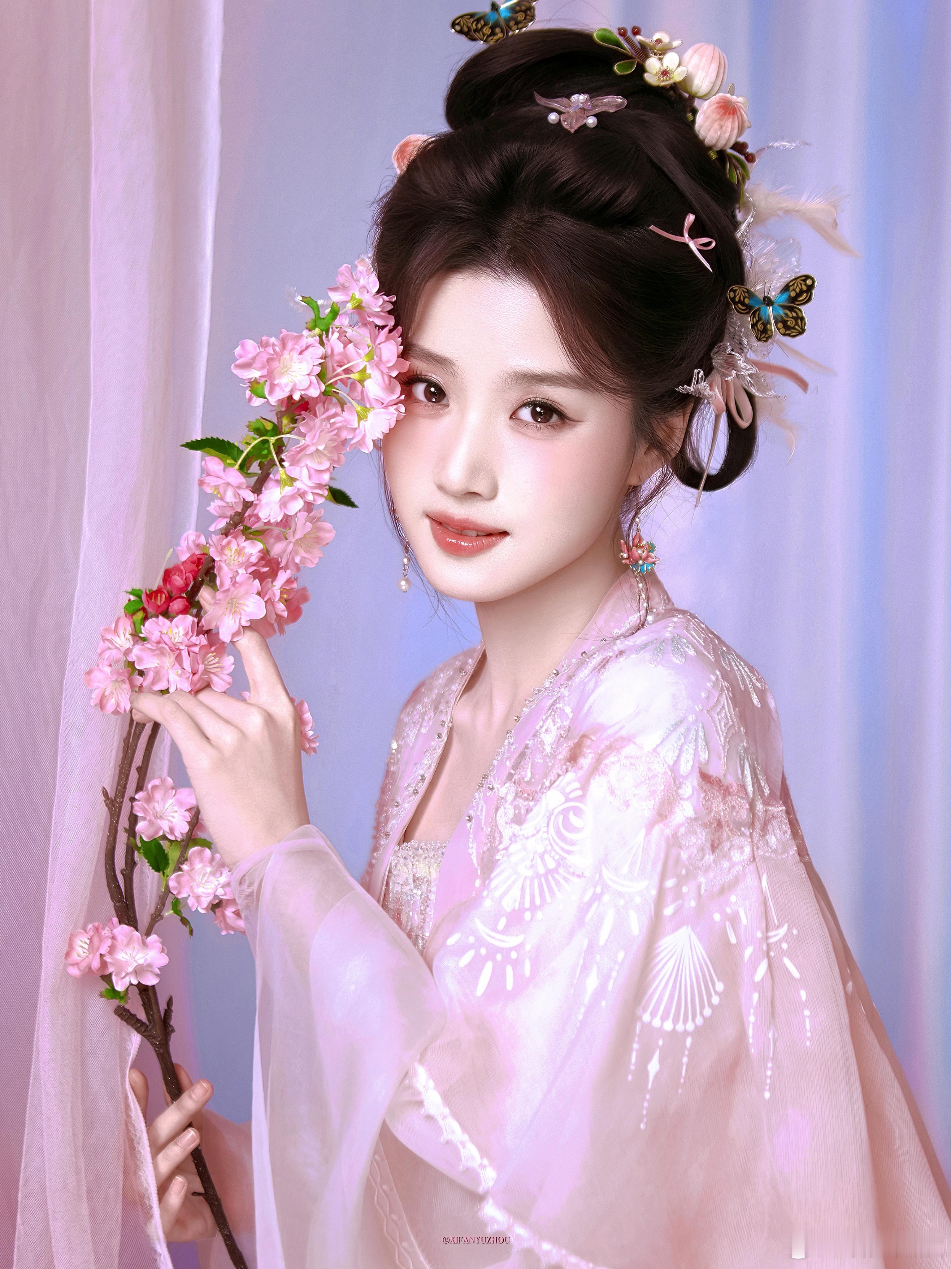 卢昱晓红包虽然没有抢到，但还是希望卢昱晓新的一年可以更加顺利快乐，也希望在座的各