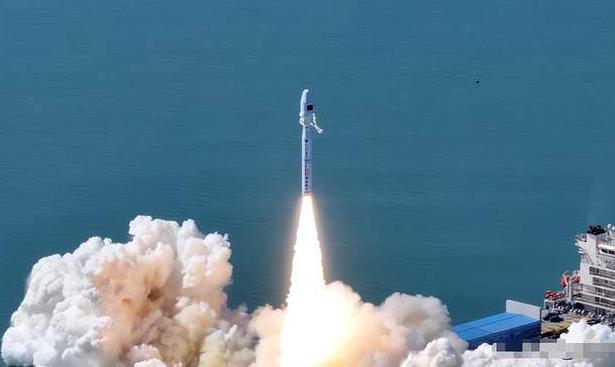 1厘米精度有多牛？威尼卫星解锁军事新能力，组网即领先

威尼卫星的1厘米导航精度