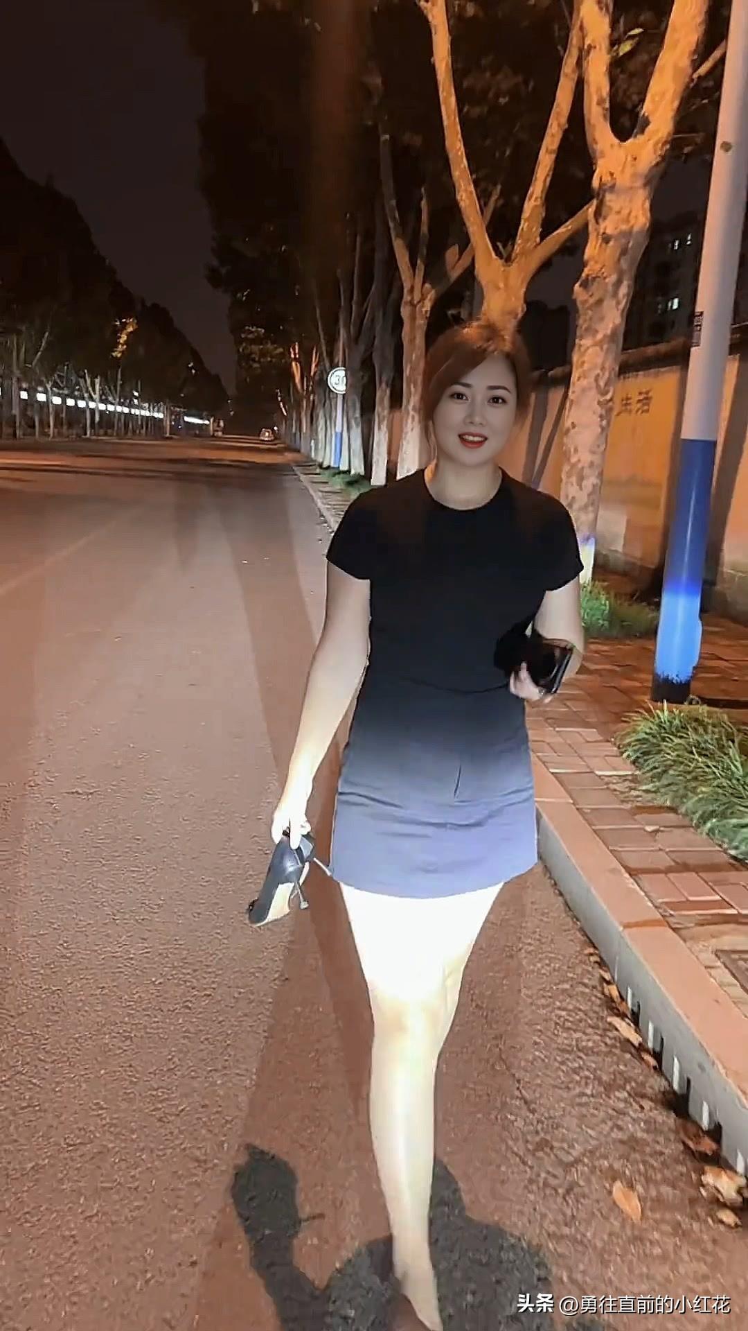 分享今日的感悟风景在后退，心事被甩远