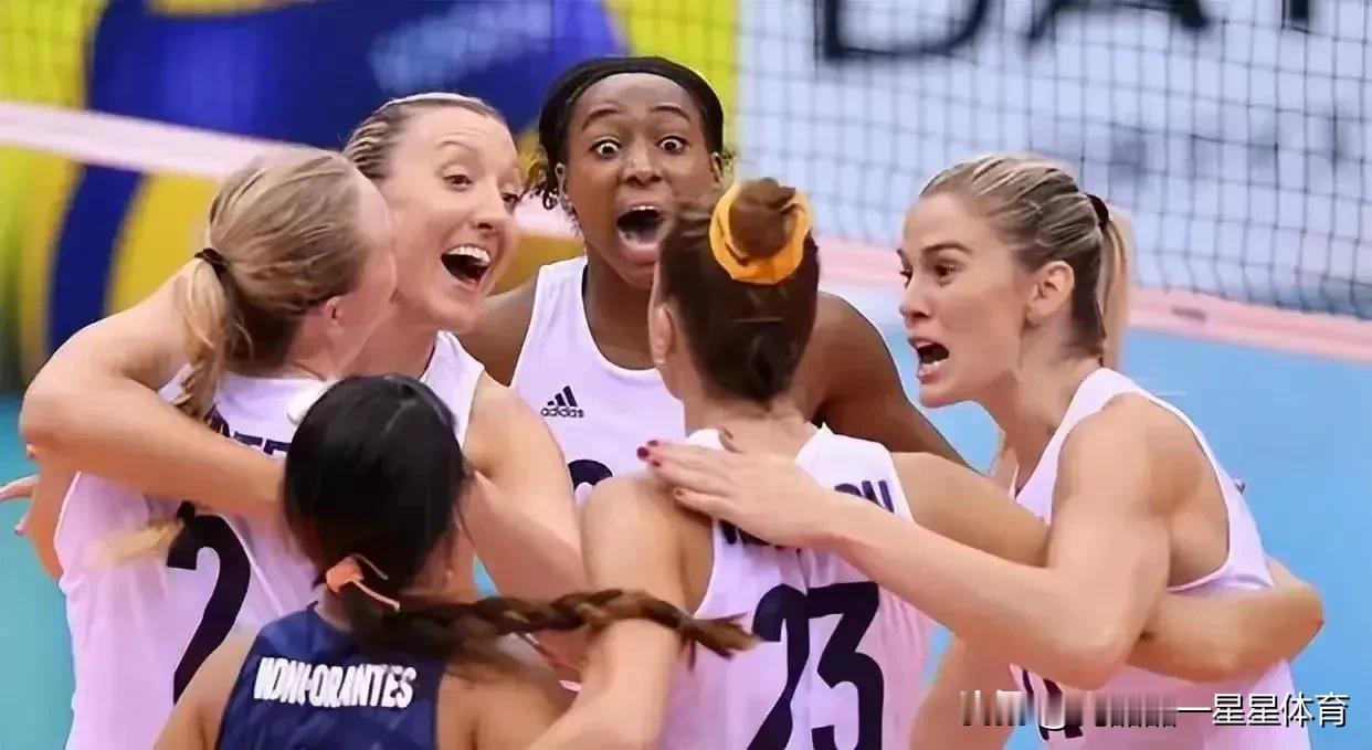 硬碰硬！女排世联赛总决赛，今日赛程[玫瑰]

18:00—意大利🇮🇹女排VS