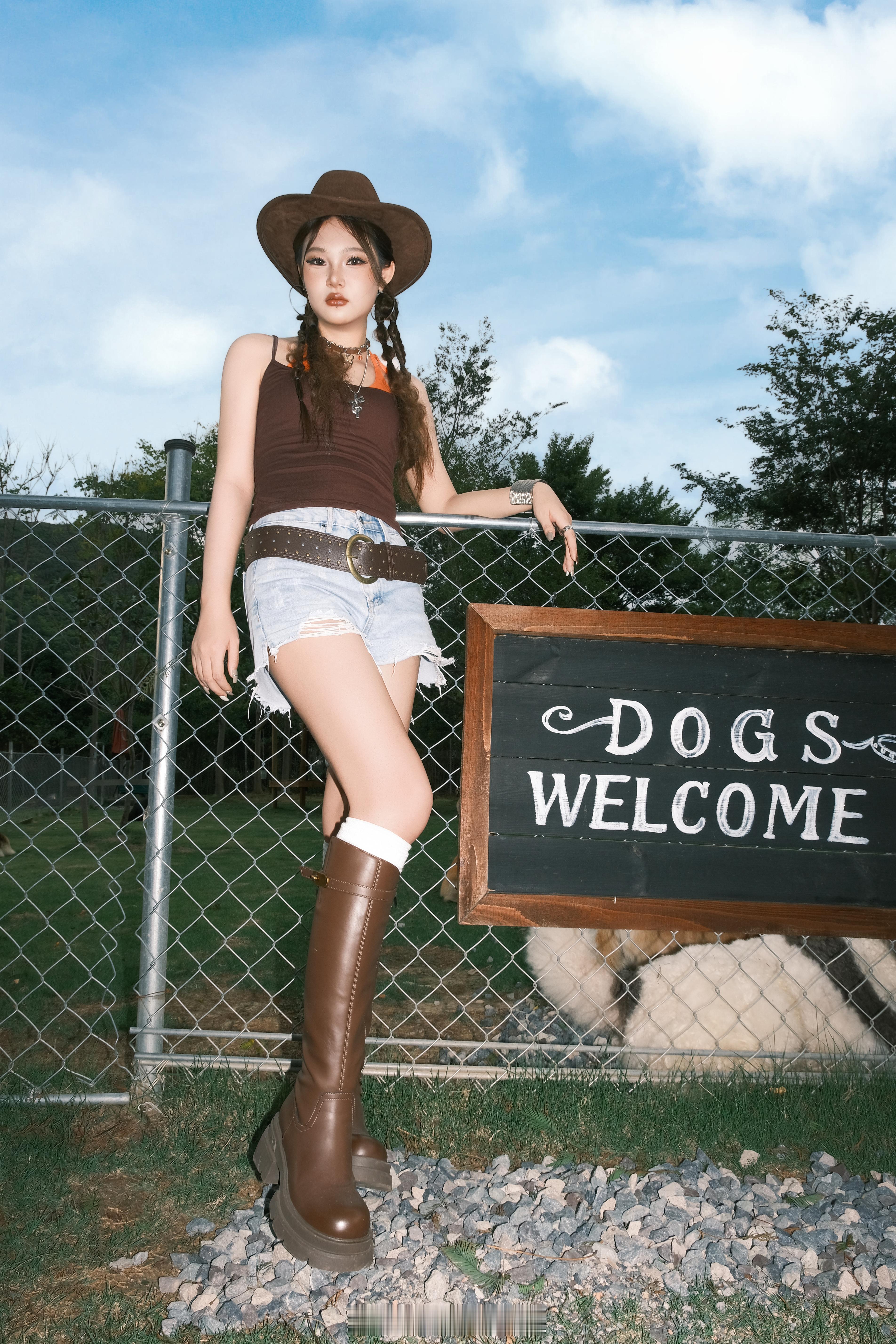 南京约拍[超话]  Farm Day 🐑喜欢拍照也喜欢你美式复古辣妹人像写真 