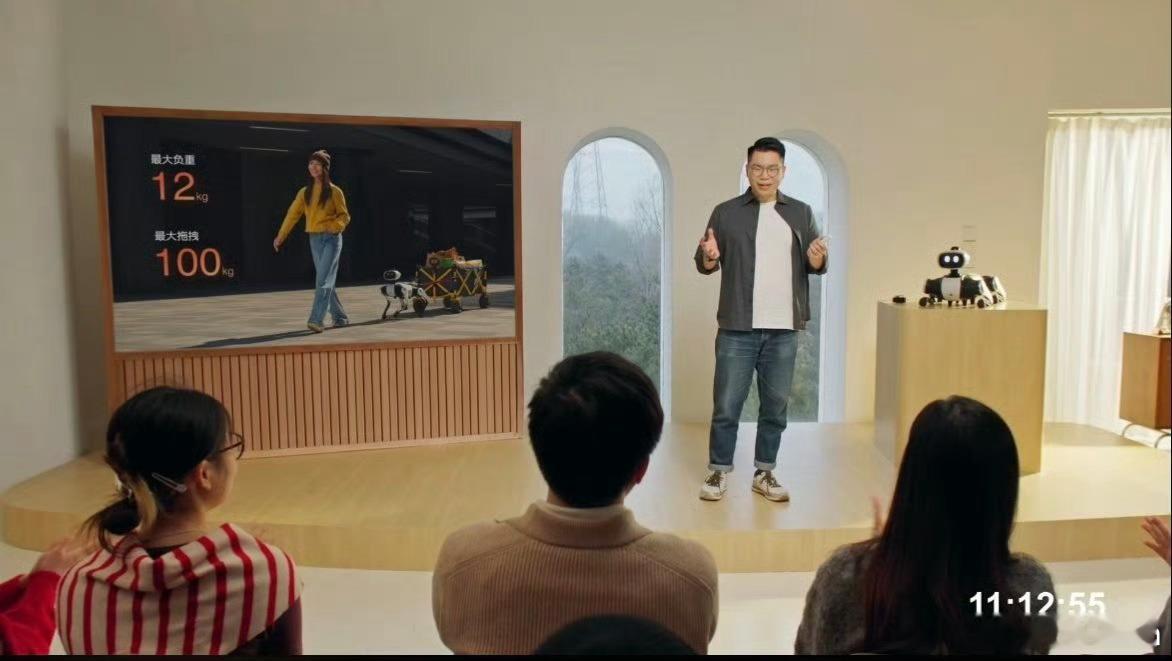 这里忽悠人，什么拖拽一百公斤？根本就不对！连我都拽的动，肯定不止一百公斤，明显反