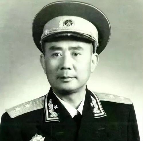 原昆明军区政委：谭甫仁将军