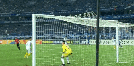 现在的韦世豪是不是比武磊更强了？[what]事不过三，也是在门前漂亮的三连击，但