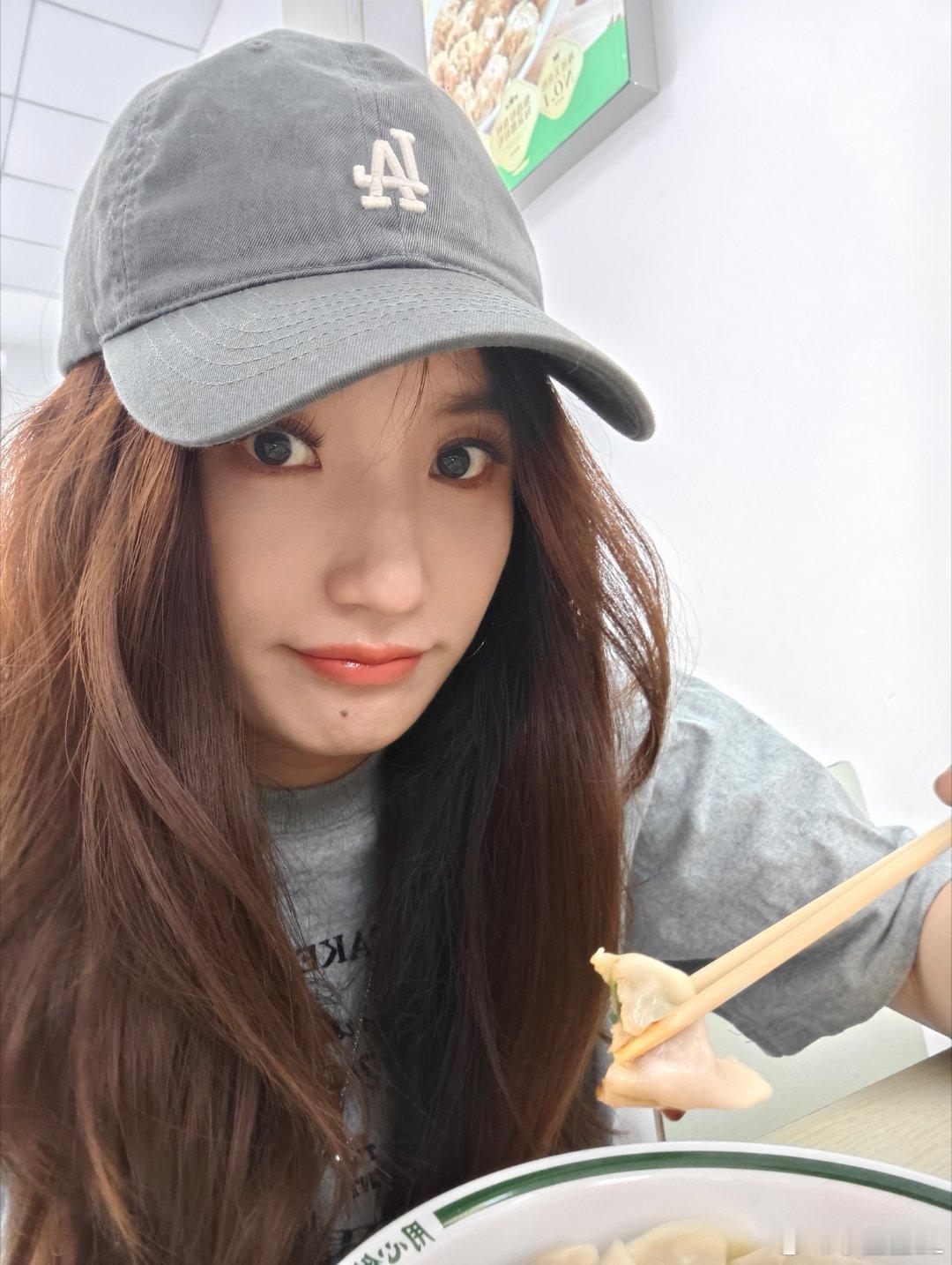 吃个鲅鱼饺子就出发机场啦。。还是辣么好吃！15个刚好差不多吃饱…[doge] ​