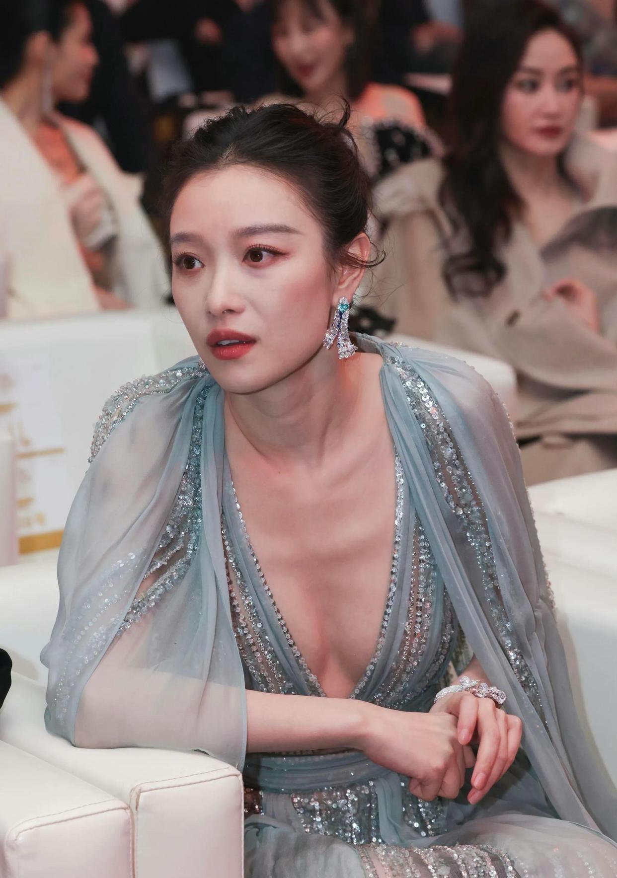 倪妮真的是太美了