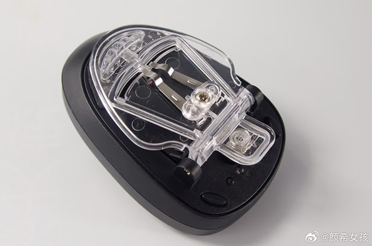 小时候睡觉前都要关机小时候晚上这手机确实得关机，因为还得把电池取下来充电呢