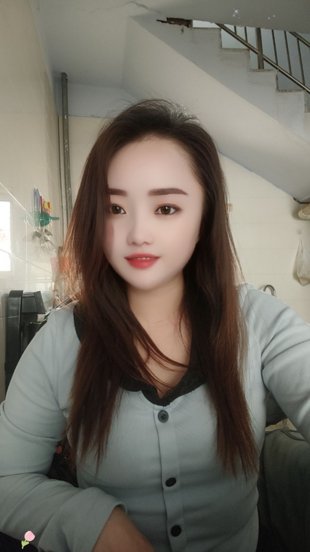 “比起一时兴起的喜欢，  我更喜欢坚定的奉陪到底”