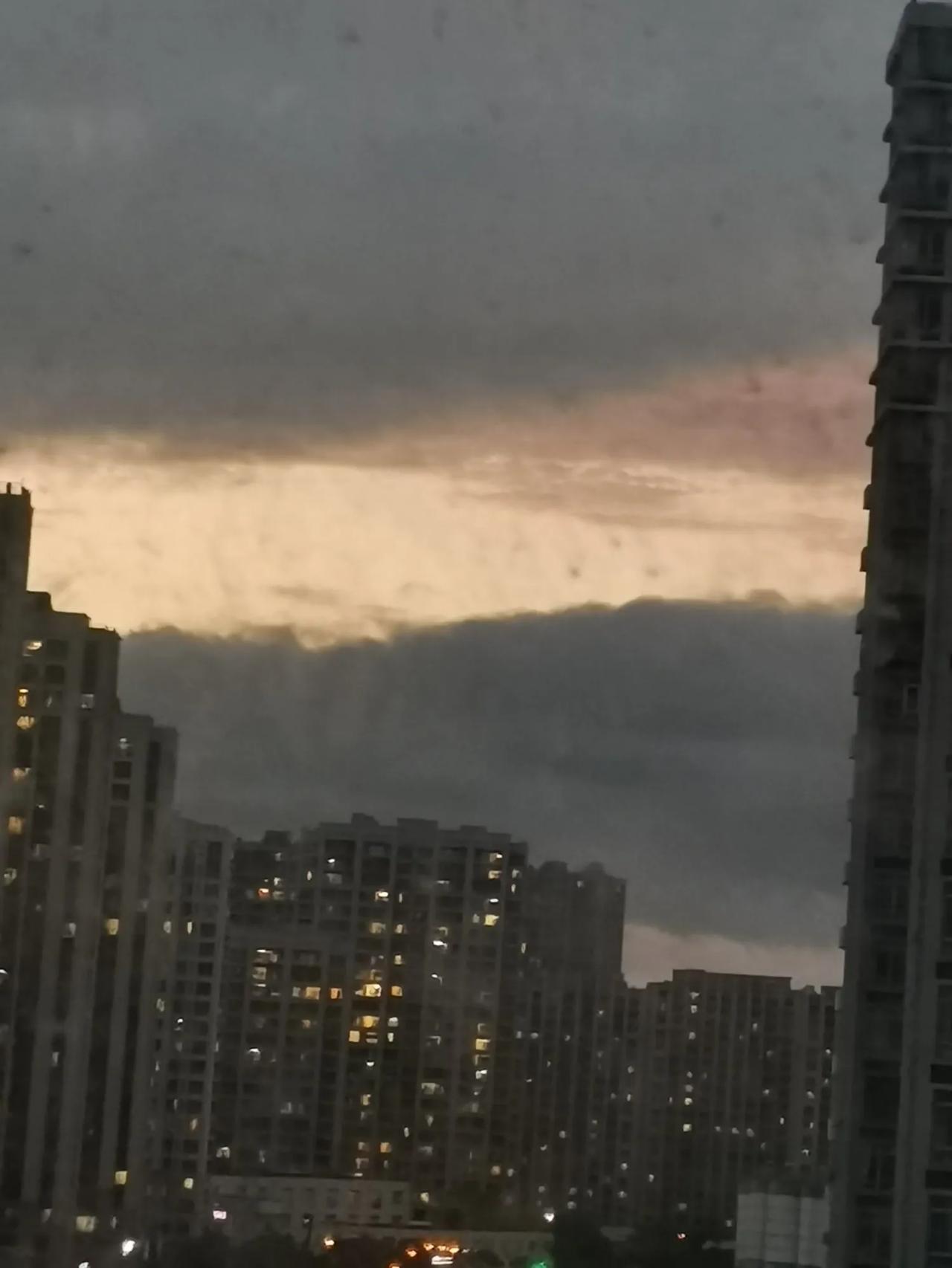 为了促进生育我给，为了我们华夏子孙代代相传，建议公务员只要不是生理原因无法生育的