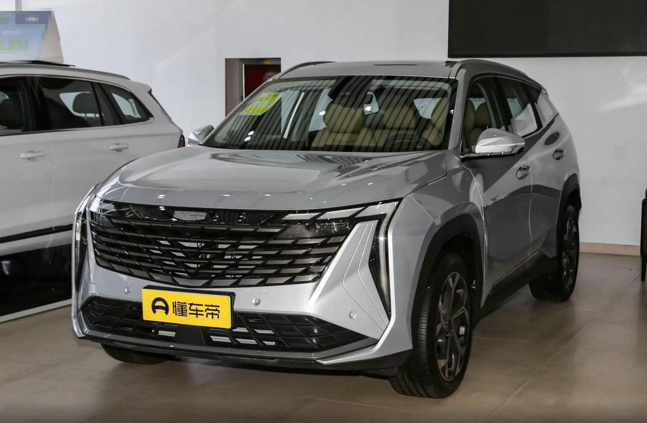 最近后台老有朋友问：“10万以内想买台家用SUV，二手博越L靠不靠谱？”说实话，