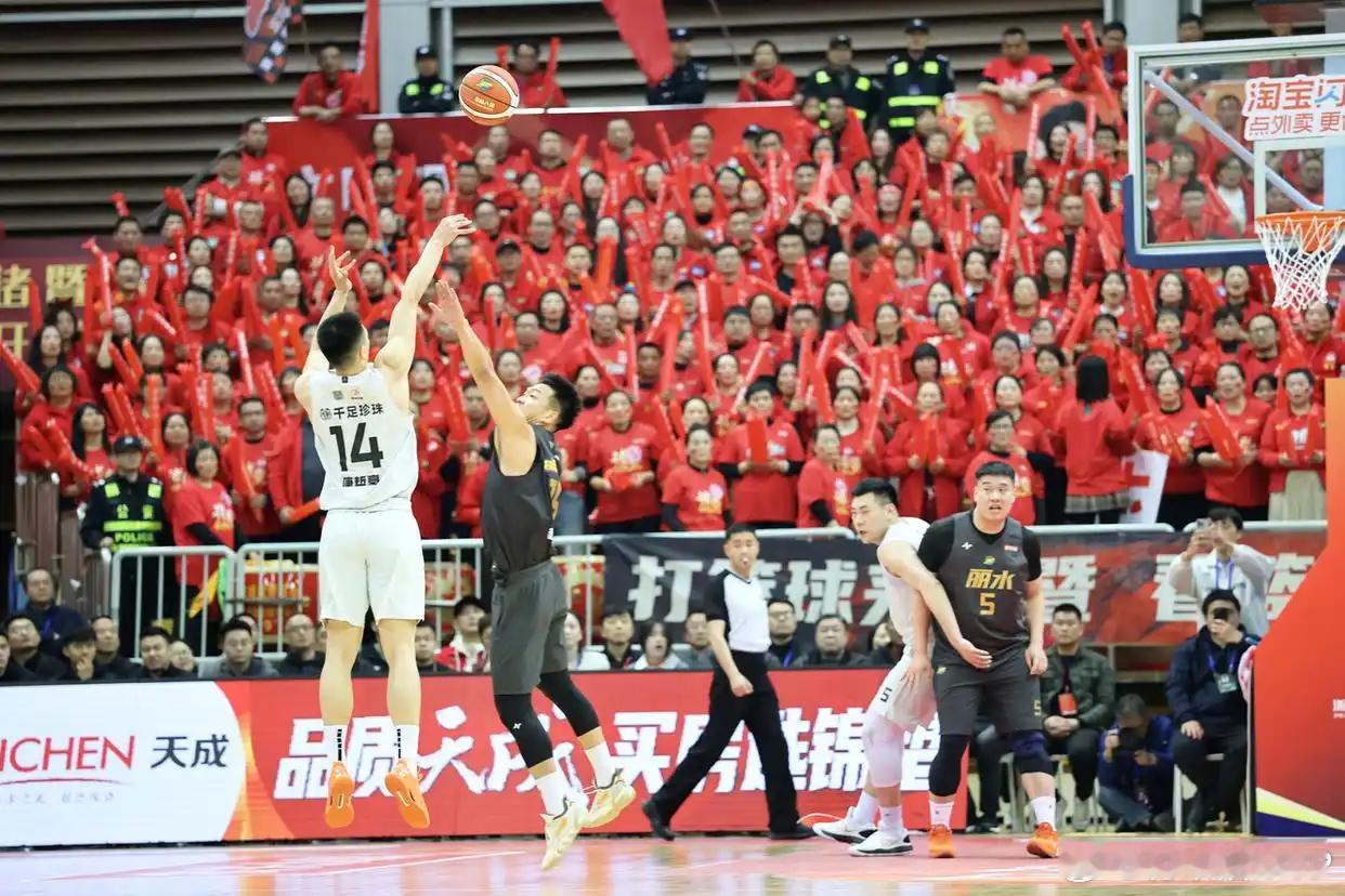 浙江省2026年两会审定的政府工作报告多处提及浙BA。报告称，首届“浙BA”联赛