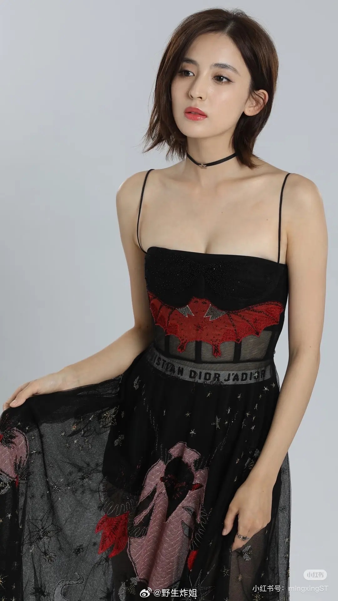 之前的大家虽然土土的。。但好歹是真人。。 