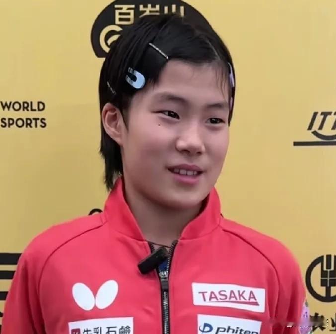 记住这个小孩姐吧。名字倒是好记，张本智和妹妹叫张本美和，这个小姑娘是松岛辉空的妹