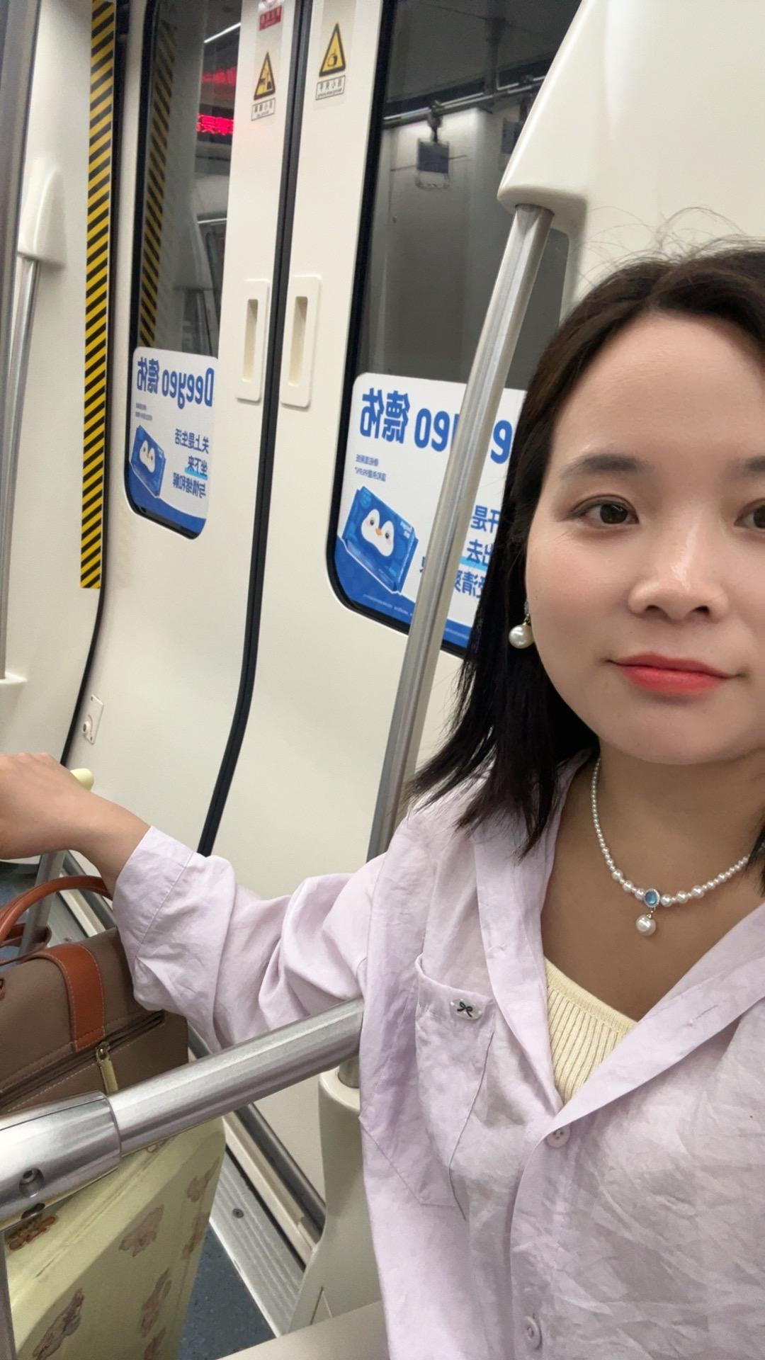 自从入了销售这行，每次听到刘总刘总的喊我，差点都觉得自己是个名副其实的大老板了…