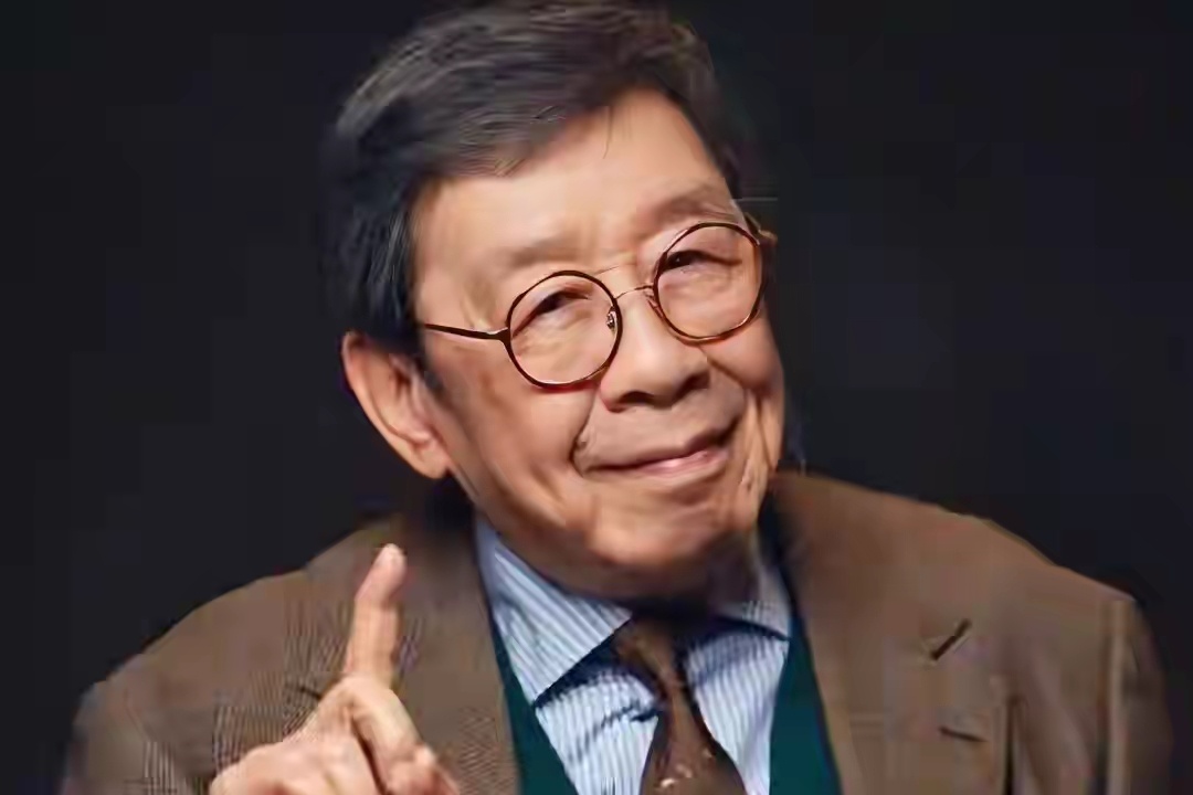 昔日老友接连离去，94岁胡枫病重送入ICU，港圈一代人慢慢落幕 