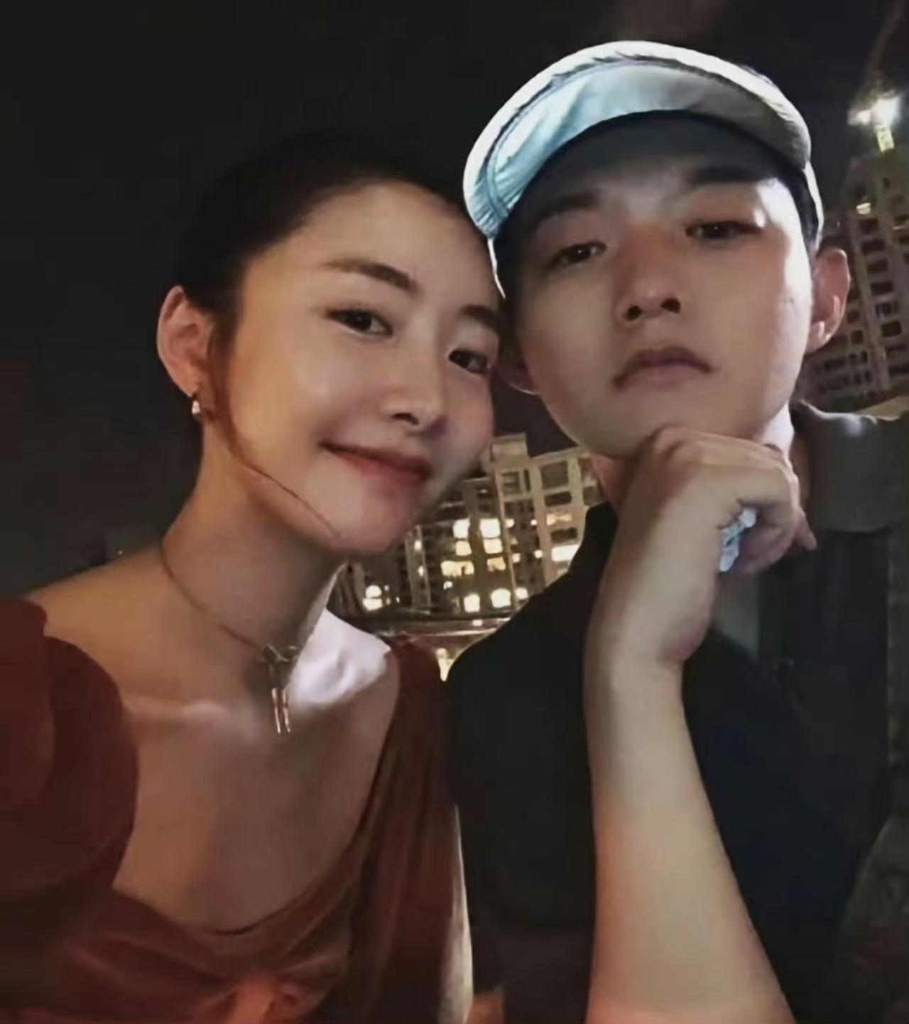 陈露含泪哭诉：8年感情5年沉默，"我是被人设计陷害的"。

6月25日，霍尊前女