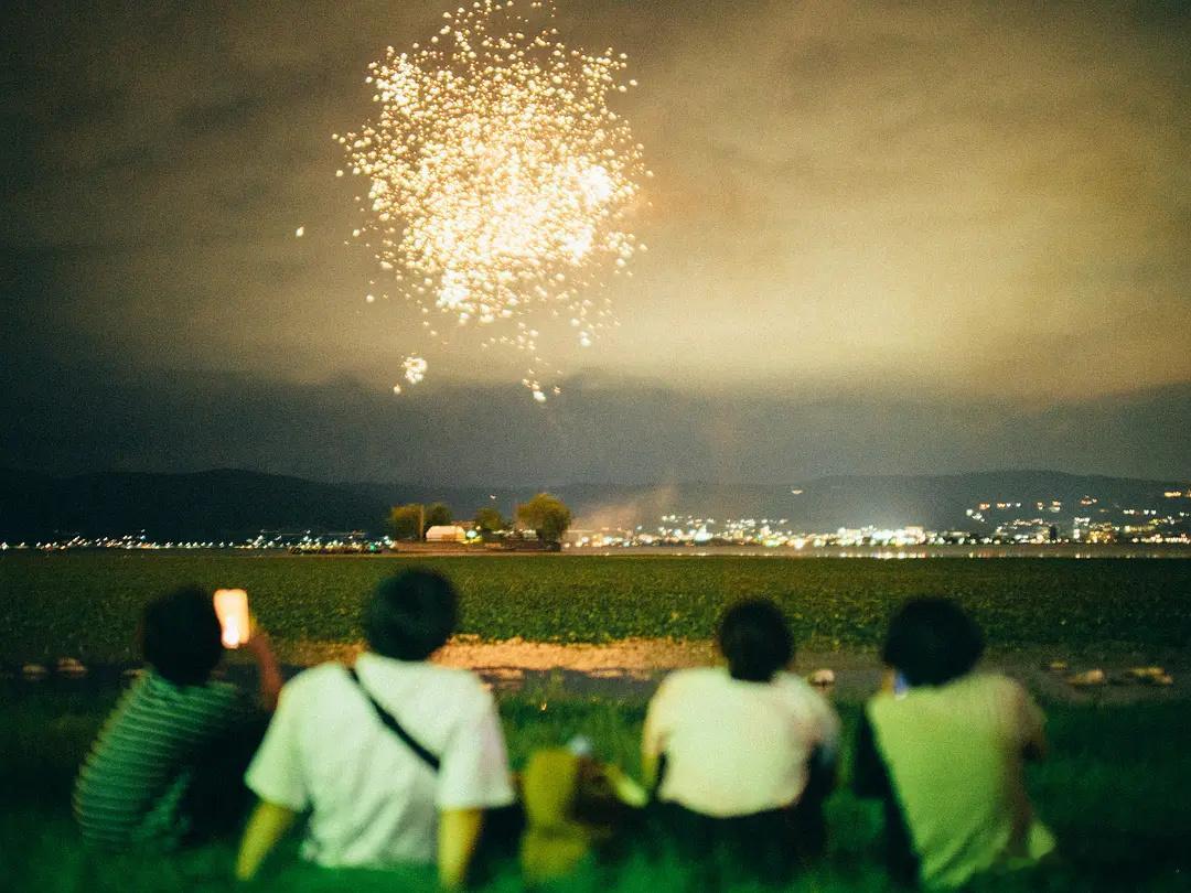 是枝裕和《怪物》花絮照合集，好幸福的幕后画面，导演本人也加入到童真快乐的互动里。