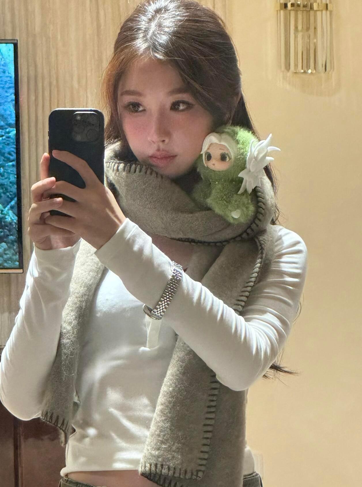 新鲜的小鱼，两个萌物。虞书欣 ​​​