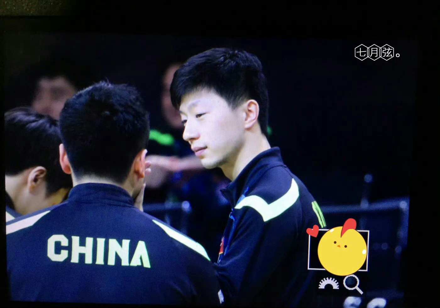 谁不想被马龙摸脸