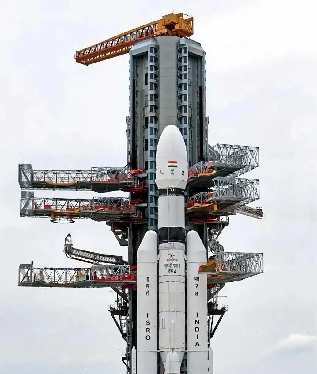 未来月球或许会有印度人的一席之地。印度计划14日发射“月船3号”月球登陆器。如果