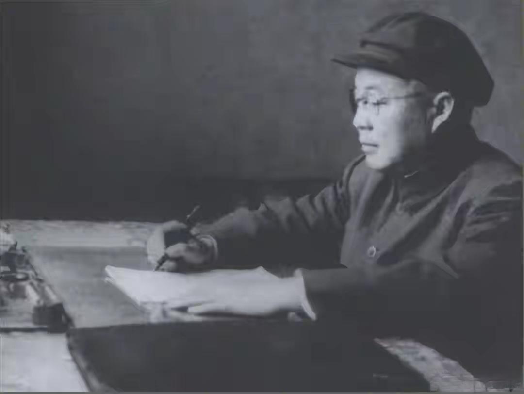 1982年，一份文件判了红安卷烟厂死刑，秦基伟将军拿着一张6年前的旧批文，敲开两