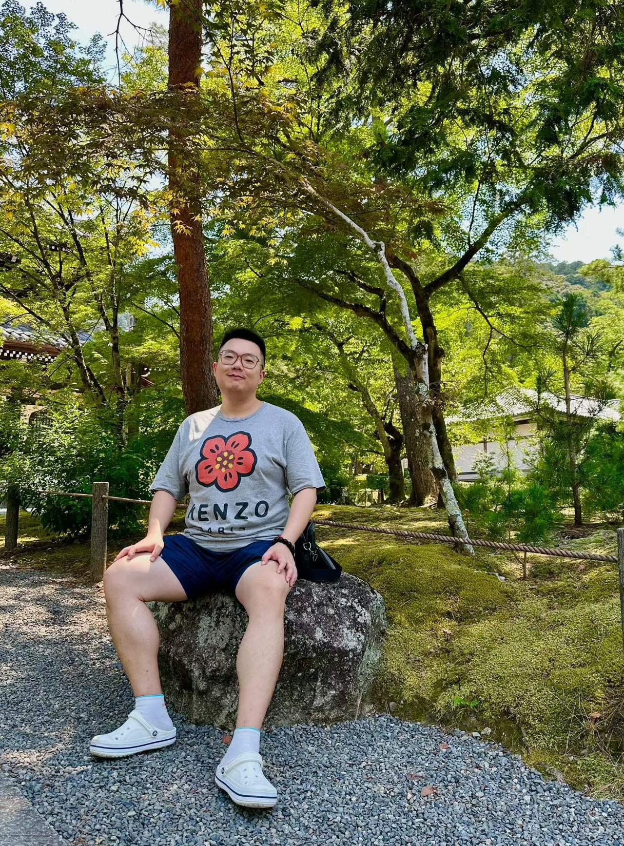 高三英语老师李迅池的成绩单👍👍👍
全班50人
班平均分140分/最高分14