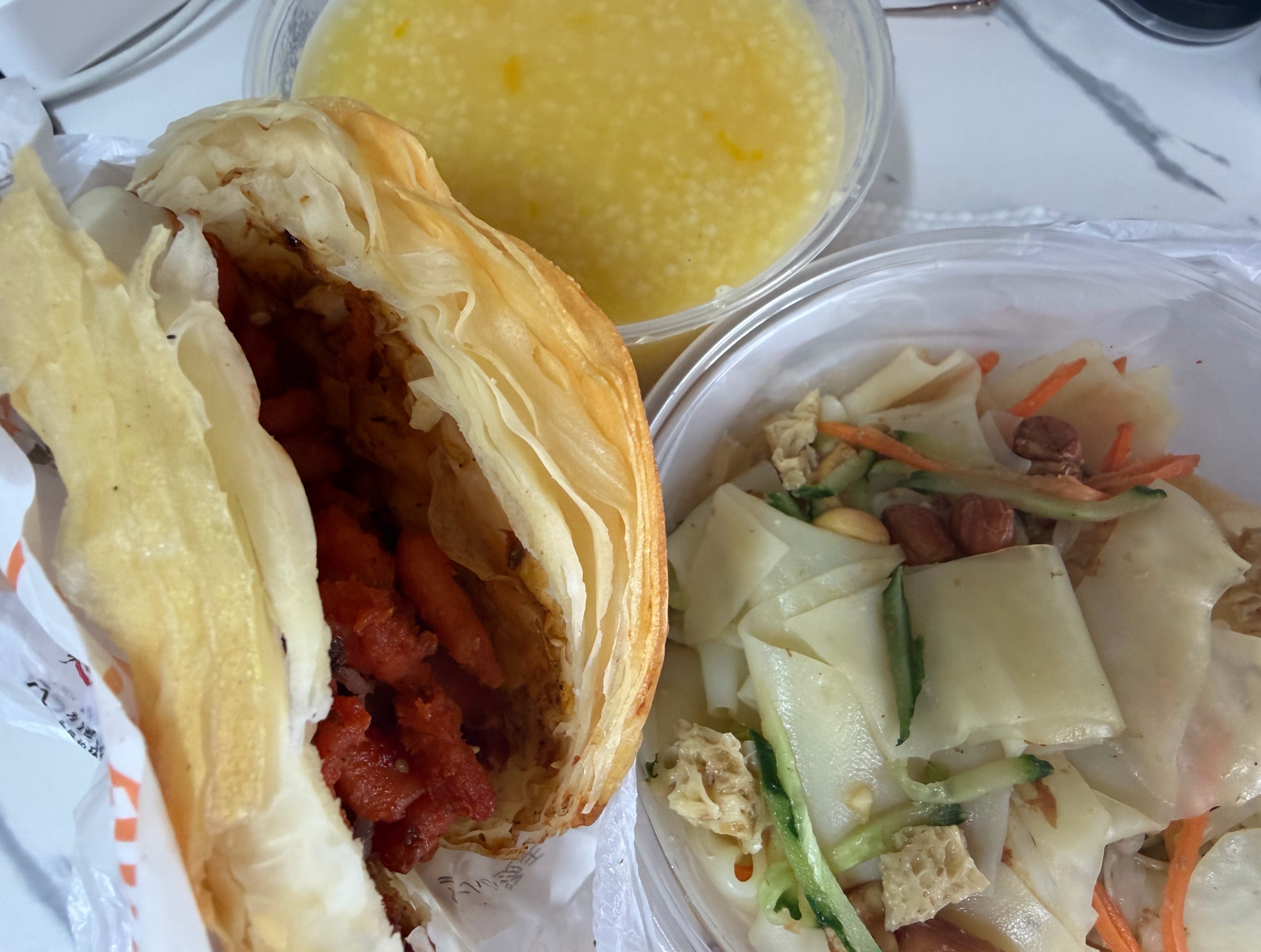 军训结束 奖励一下自己 吃顿好的午饭[柯基][点赞] ​​​