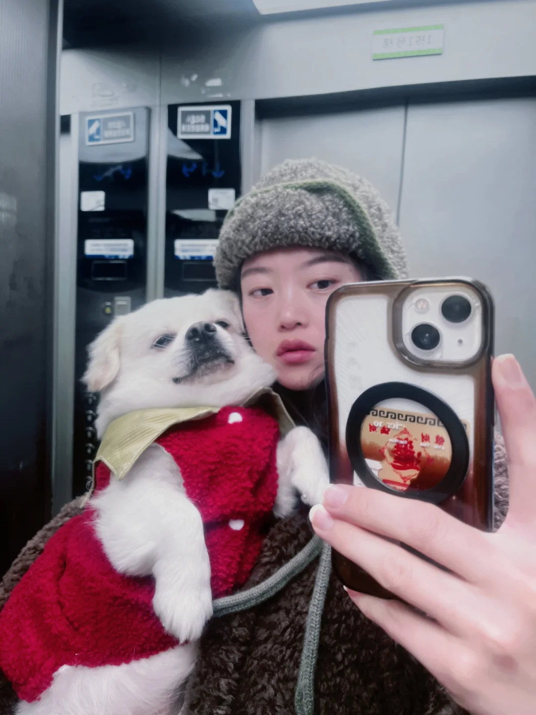 我俩的拍照默契已经到了意念合一的程度